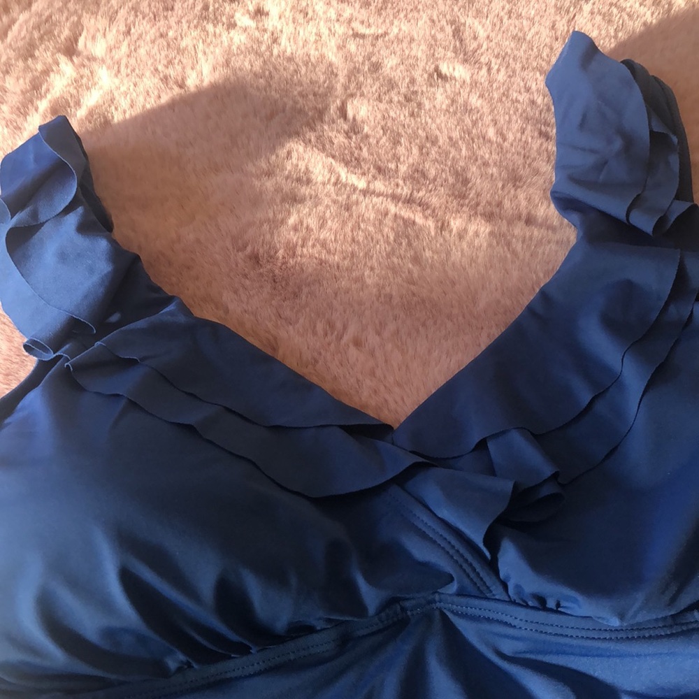 Lauren Ralph Lauren swim top - Picture 3 of 7